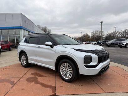 Used 2023 Mitsubishi Outlander ES