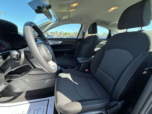 Used 2023 Kia Forte LXS w/ LXS Technology Package image 17