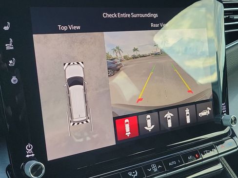 New 2025 Jeep Wagoneer 2WD w/ Convenience Group I image 30