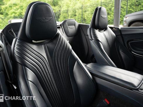 Used 2019 Aston Martin DB11 Volante RWD image 31