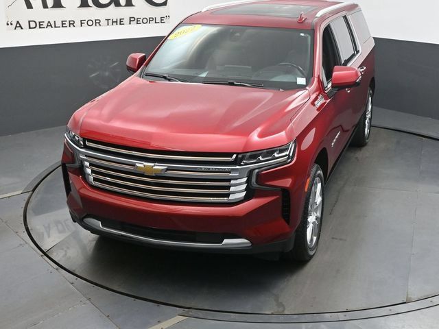 Used 2022 Chevrolet Suburban High Country AWD/4WD image 52