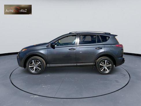 Used 2017 Toyota RAV4 XLE FWD image 4
