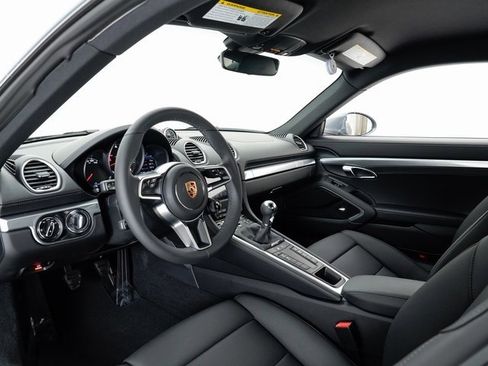 New 2025 Porsche 718 Cayman image 4