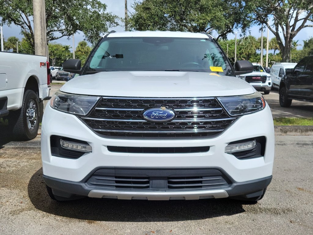Used 2021 Ford Explorer XLT w/ Equipment Group 202A RWD image 2