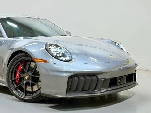 Used 2025 Porsche 911 Carrera 4 GTS AWD/4WD image 8