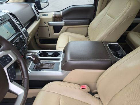 Used 2019 Ford F150 Lariat image 29