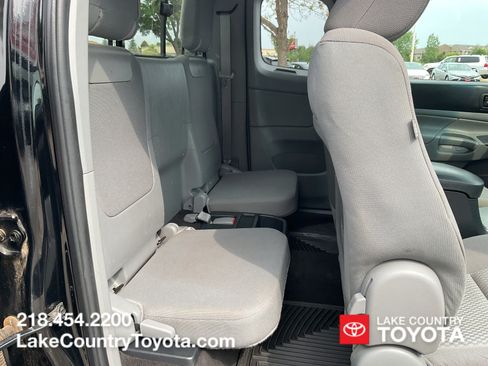 Used 2012 Toyota Tacoma 4x4 Access Cab w/ SR5 Pkg image 14