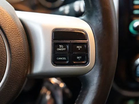 Used 2015 Jeep Compass Limited FWD image 15