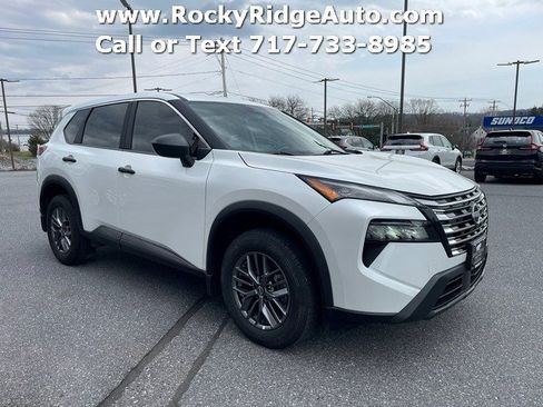 Used 2024 Nissan Rogue S image 9