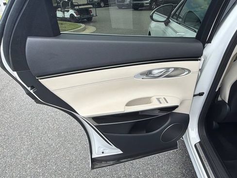 Used 2023 Genesis GV70 2.5T AWD/4WD image 20