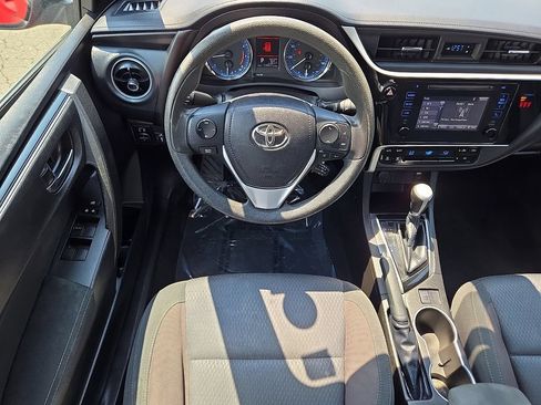 Used 2019 Toyota Corolla LE FWD image 12