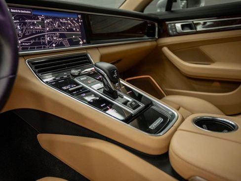 Used 2023 Porsche Panamera image 30
