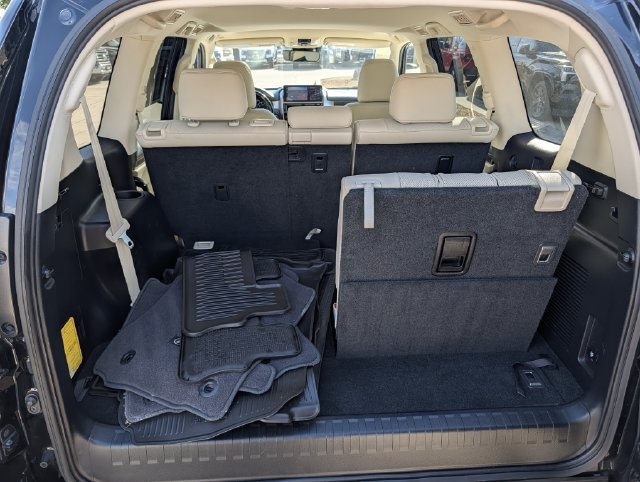 Used 2023 Lexus GX 460 Premium w/ Premium Package AWD/4WD image 30