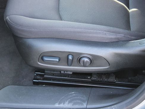 Used 2024 Chevrolet Malibu LT image 14