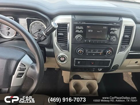 Used 2017 Nissan Titan SV RWD image 8