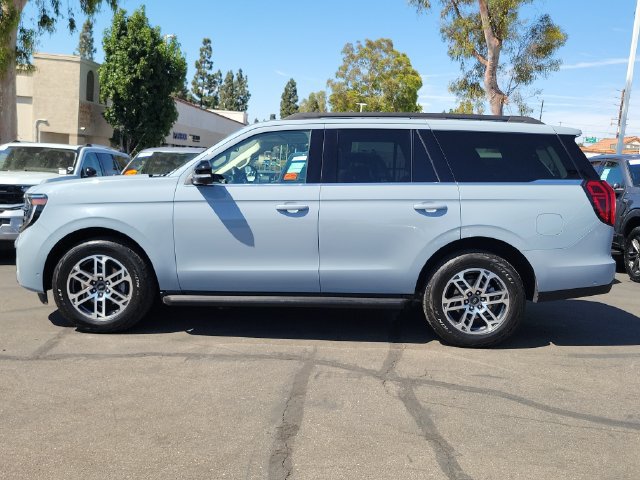 Certified 2025 Ford Expedition Active AWD/4WD image 30