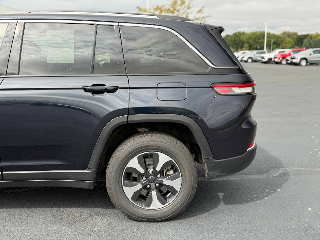 Used 2024 Jeep Grand Cherokee Limited 4xe AWD/4WD image 13