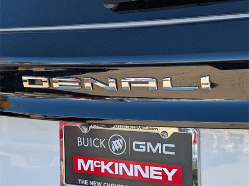 New 2026 GMC Acadia Denali w/ Super Cruise Package image 7