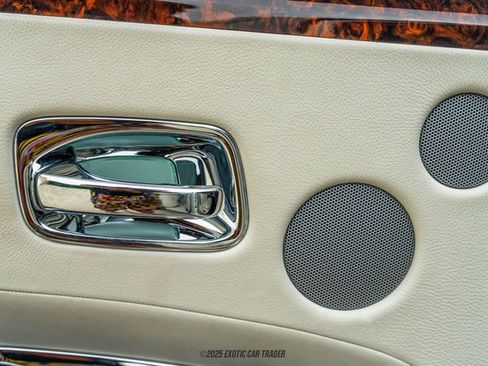 Used 2015 Rolls-Royce Ghost image 35