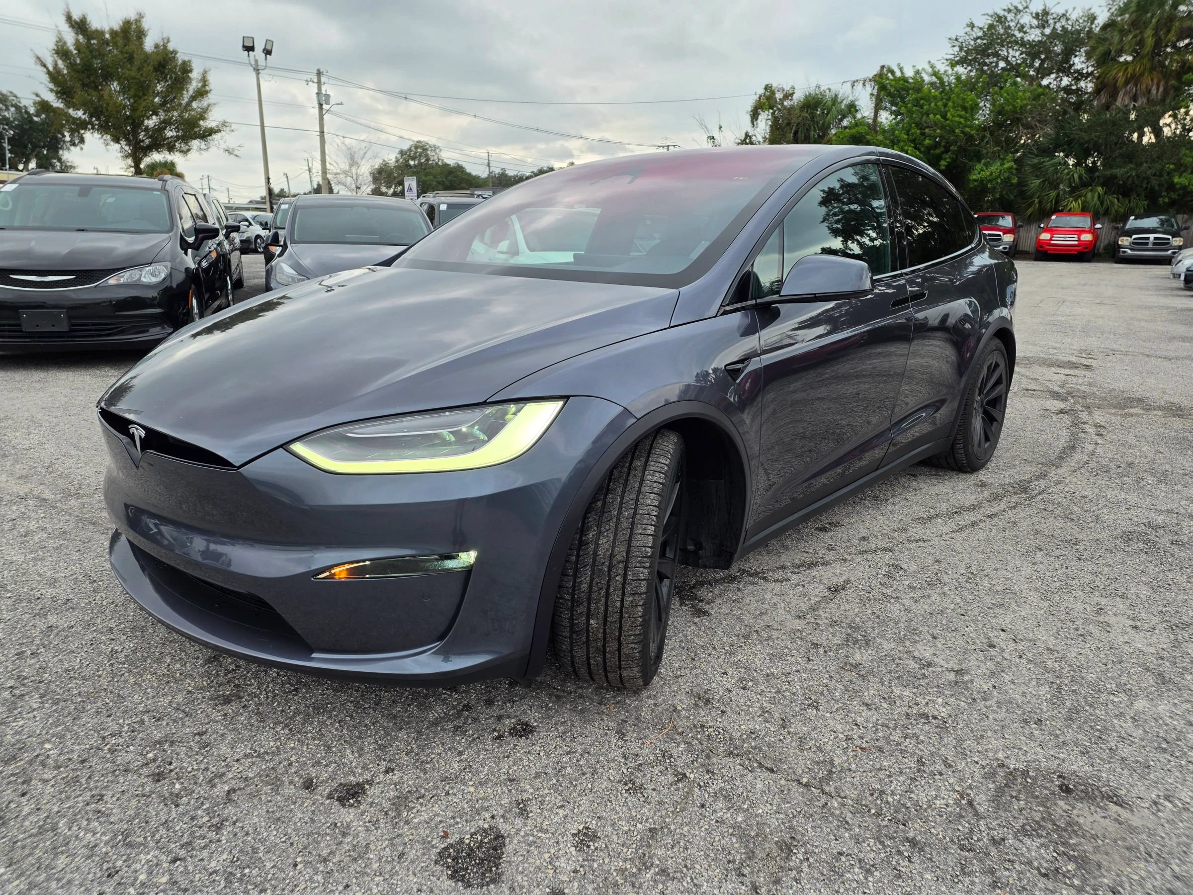 Used 2022 Tesla Model X AWD/4WD image 3