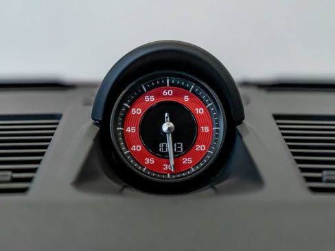 Certified 2025 Porsche 911 Carrera T RWD image 19