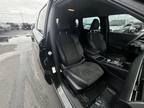 Used 2023 Mitsubishi Outlander SE image 32