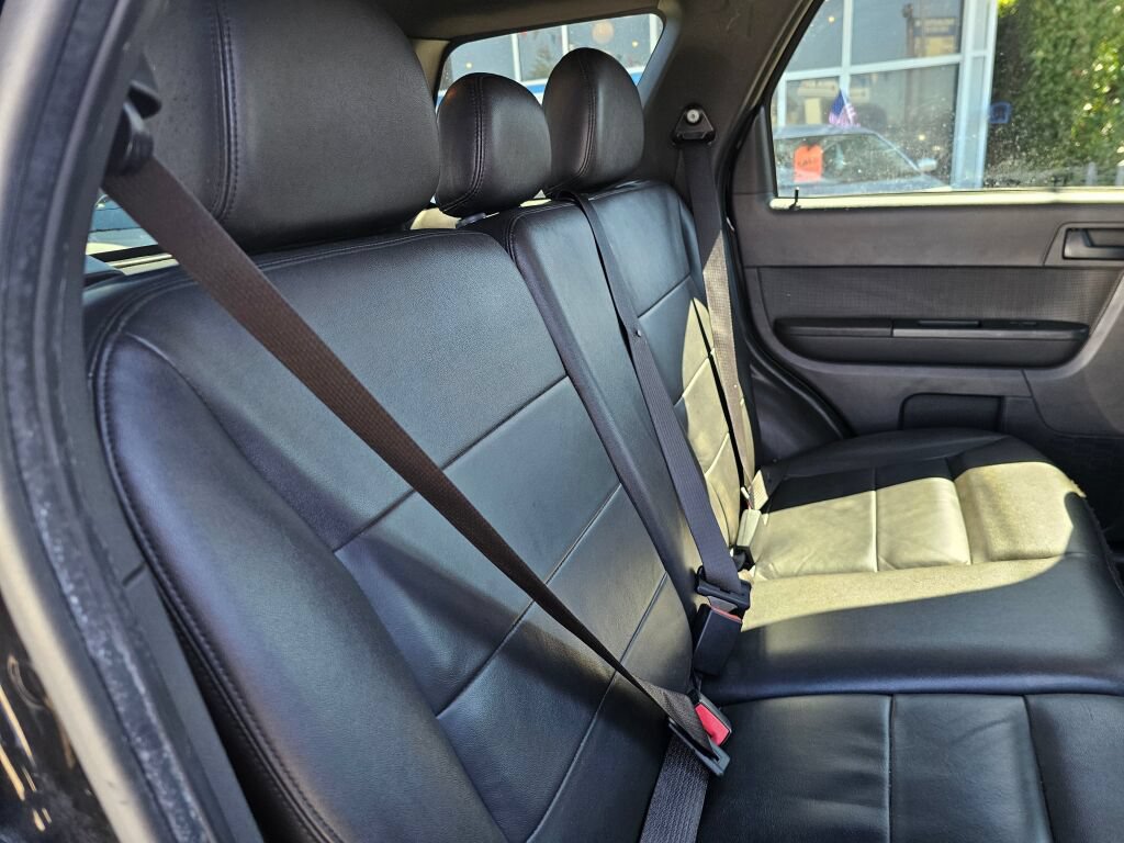 Used 2010 Ford Escape XLT AWD/4WD image 16