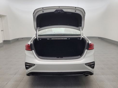 Used 2019 Kia Forte S image 29