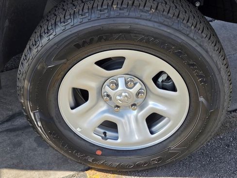 Used 2025 RAM 1500 Tradesman AWD/4WD image 11