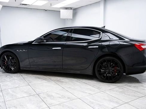 Used 2018 Maserati Ghibli S Q4 AWD/4WD image 3
