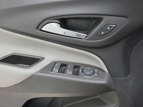 Used 2020 Chevrolet Equinox LS FWD image 28