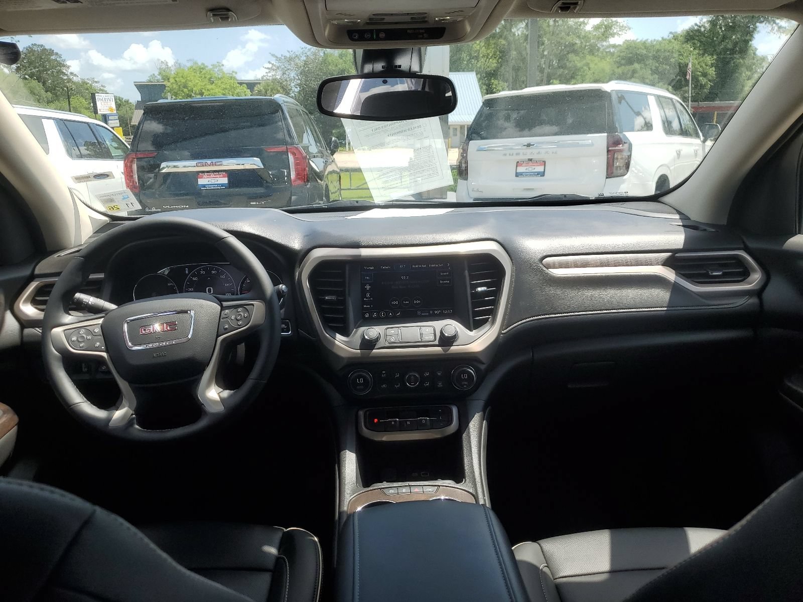Used 2023 GMC Acadia Denali w/ LPO, Floor Liner Package FWD image 9