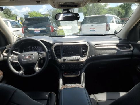 Used 2023 GMC Acadia Denali w/ LPO, Floor Liner Package FWD image 9