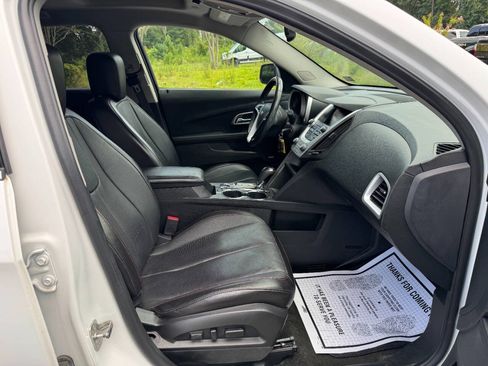 Used 2017 Chevrolet Equinox Premier w/ Enhanced Convenience Package AWD/4WD image 15
