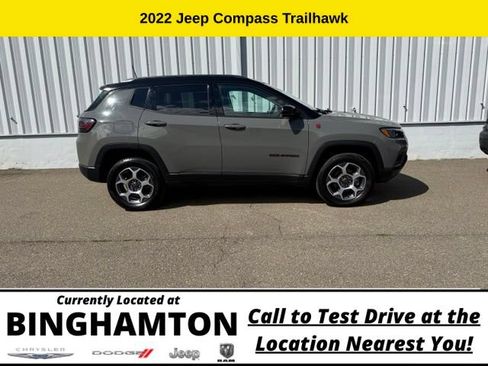 Used 2022 Jeep Compass Trailhawk w/ Trailhawk Elite Group AWD/4WD image 4