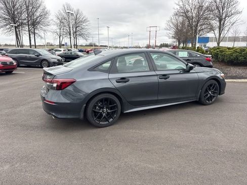 Used 2025 Honda Civic Sport image 10