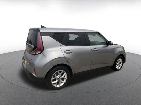 Used 2024 Kia Soul LX w/ Option Group 015 FWD image 14