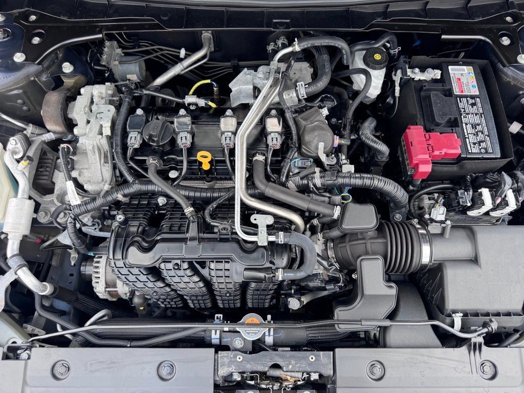 Used 2024 Nissan Altima 2.5 SR FWD image 31