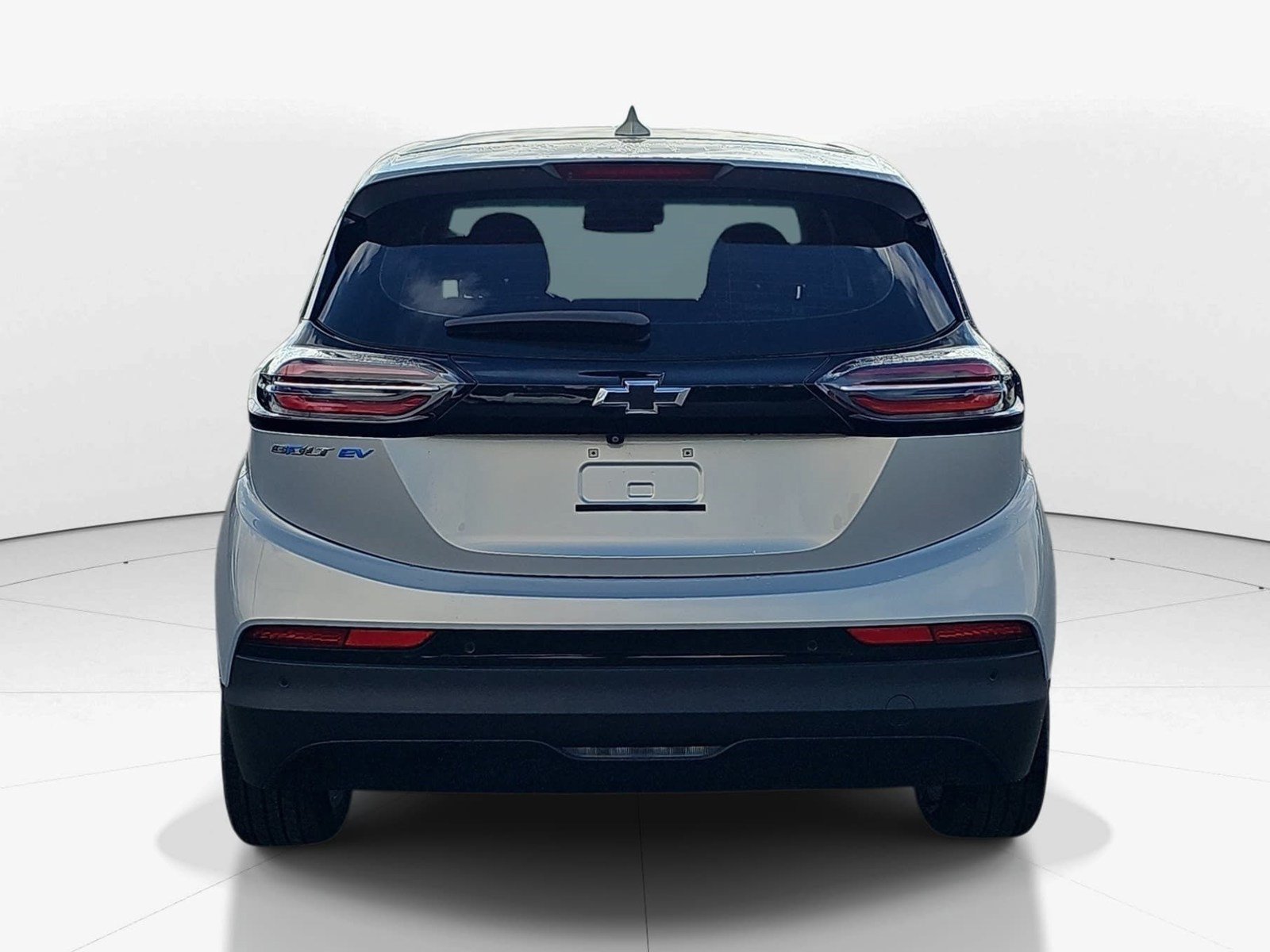 Used 2023 Chevrolet Bolt LT w/ Driver Confidence Package FWD image 5