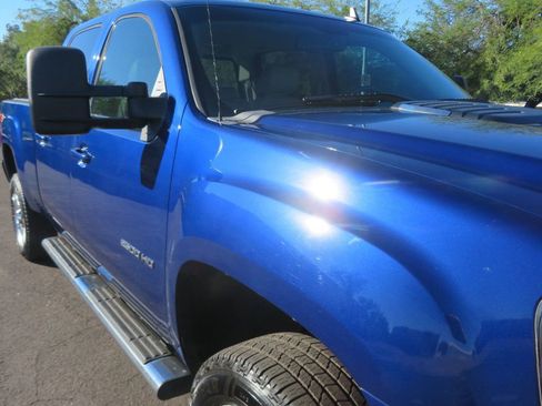 Used 2013 GMC Sierra 2500 SLT w/ SLT Convenience Package image 9