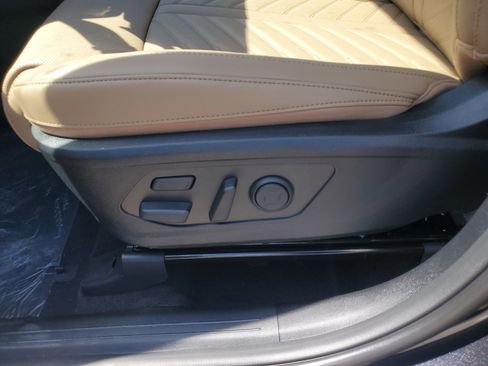 New 2025 Kia Sorento SX Prestige w/ Olive Brown Leather Package image 12