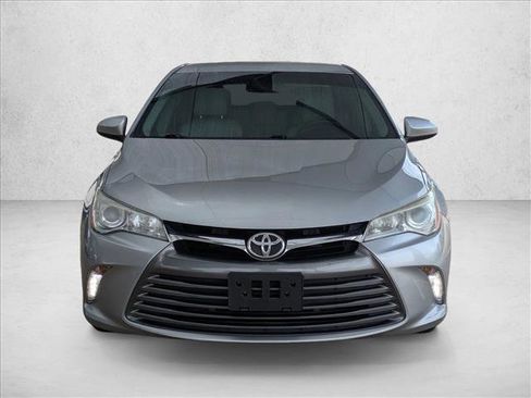 Used 2015 Toyota Camry XLE FWD image 2