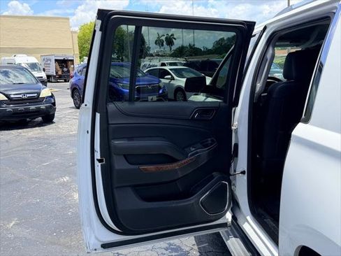 Used 2017 Chevrolet Suburban Premier RWD image 14