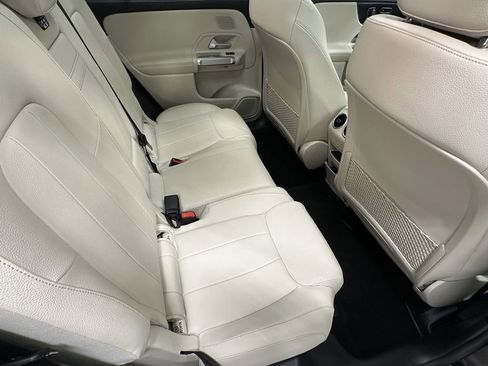 Certified 2024 Mercedes-Benz GLB 250 image 19