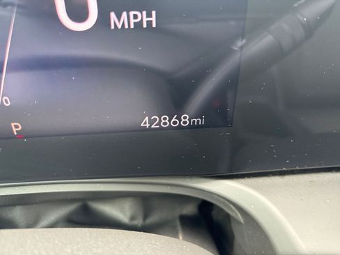Used 2025 Buick Encore GX Preferred FWD image 39