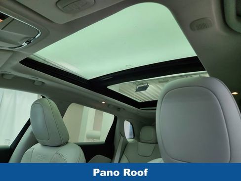 Used 2020 Jeep Cherokee Limited AWD/4WD image 11