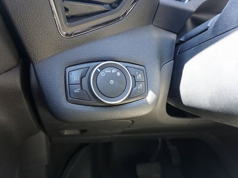 Used 2017 Ford Escape Titanium image 4