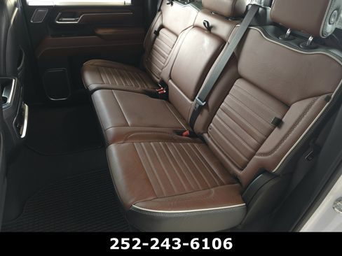 Used 2024 GMC Sierra 2500 Denali Ultimate AWD/4WD image 32
