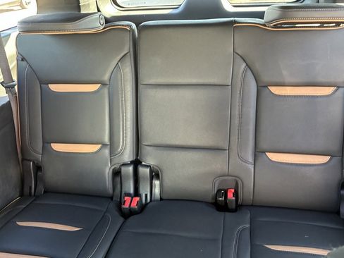 Used 2024 GMC Yukon XL AT4 w/ AT4 Premium Plus Package image 15