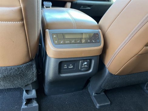 Certified 2024 Nissan Pathfinder Platinum image 26